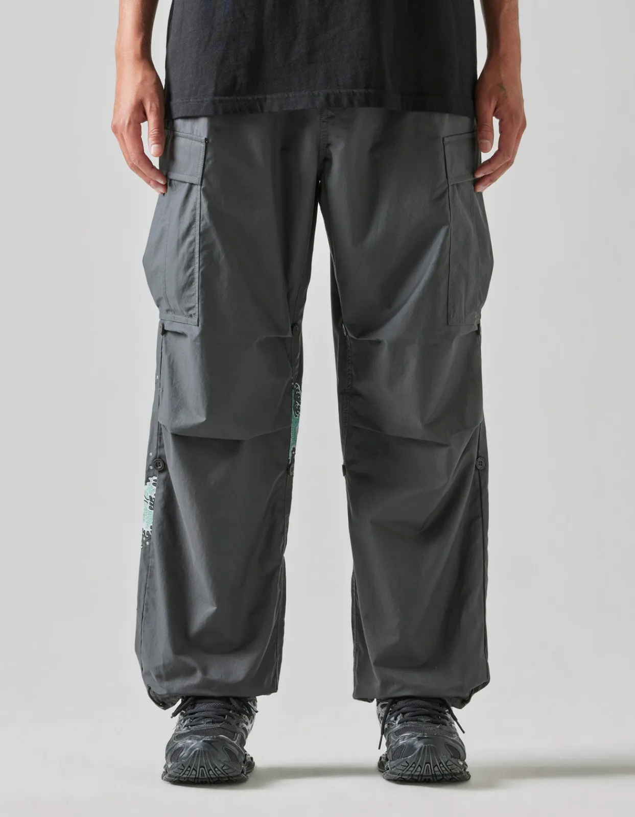 Cargo Pants*Maharishi 4504 Peace Cargo Snopants® Loose Fit Charcoal