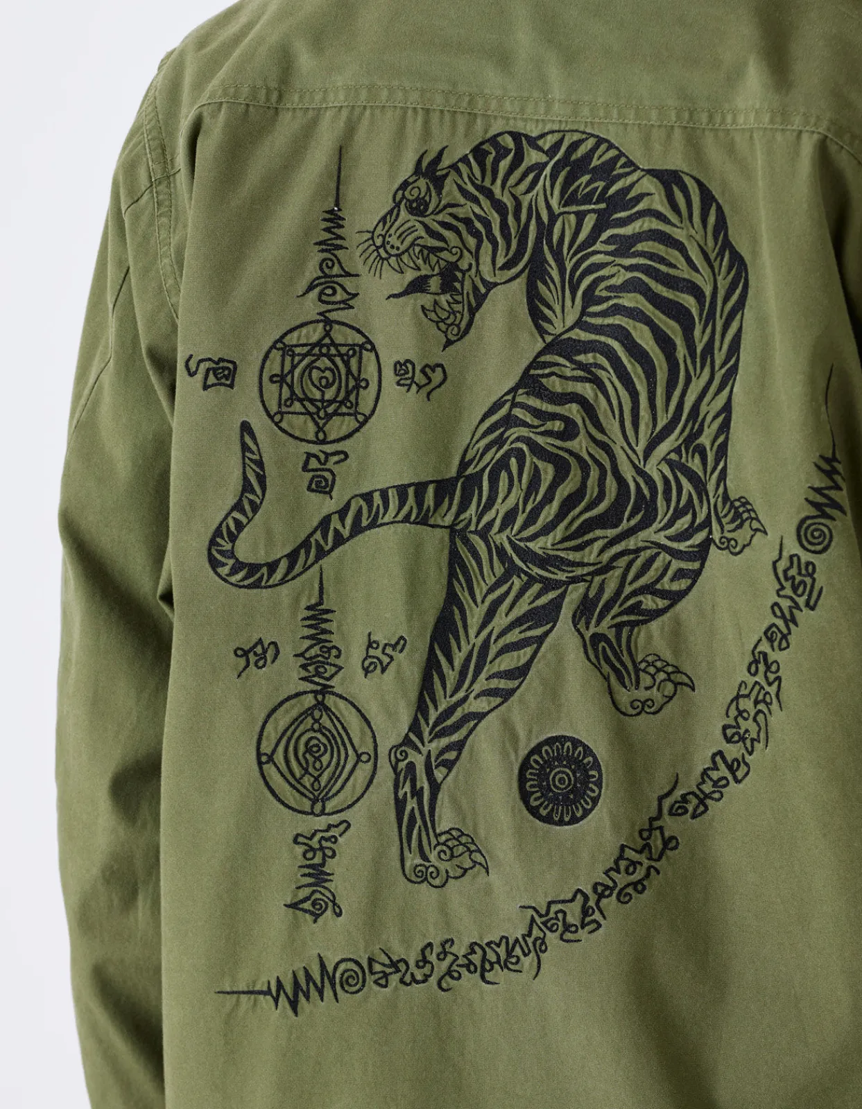 Shirts*Maharishi 4279 Sak Yant Embroidered Jungle Overshirt Olive Og-107F