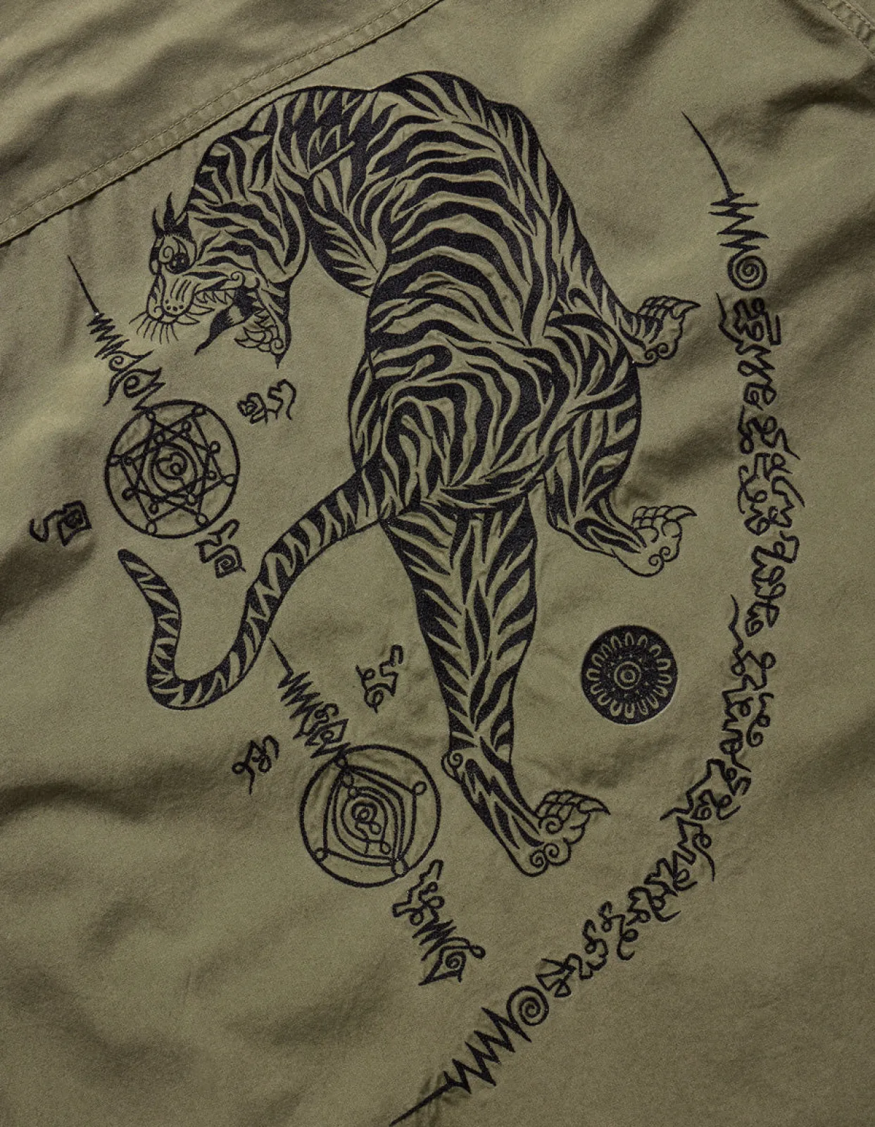 Shirts*Maharishi 4279 Sak Yant Embroidered Jungle Overshirt Olive Og-107F